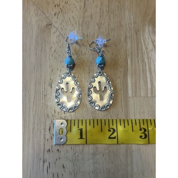 Silver Tone Earrings with Turquoise Bead Teardrop Oval Shaped with‎ Cactus - Picture 3 of 4